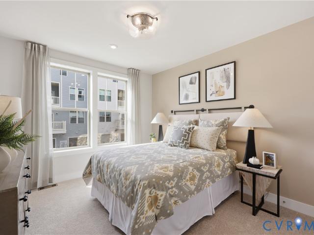 3617 Daisy Field Walk A