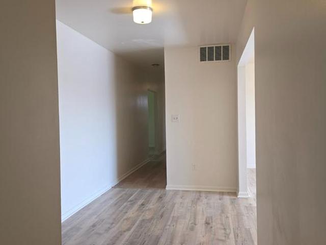 3619 Glengyle Avenue # 8C