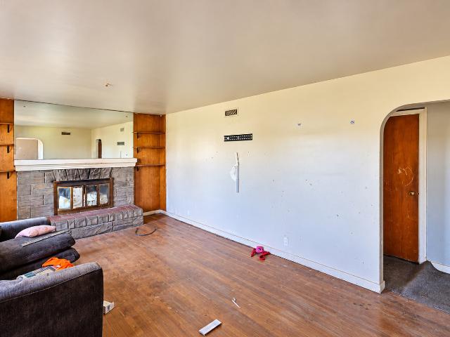 3611 National W