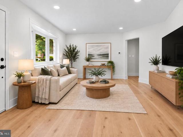 3611 Lowell Place