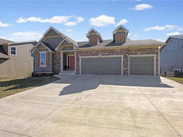 3611 Prairie Clover Ct, Lawrence, KS 66049 | MLS #2608