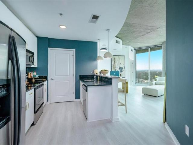 361 17th Street 2122