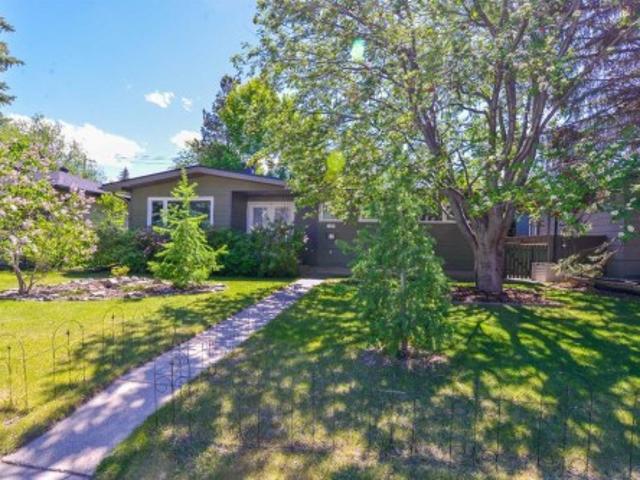 361 Capri Avenue Nw, Calgary, AB, T2L 0J5 house for sale | Listing ID A2351 | Royal LePage