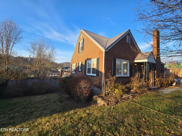 361 Joslyn Ave