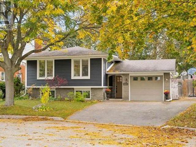 361 Lee Circle, Waterloo, ON, N2K 2L8 house for sale | Listing ID X14080 | Royal LePage