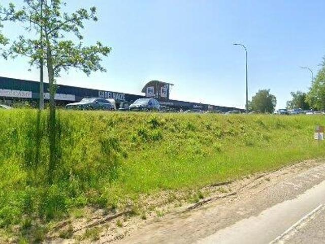361 m2 apartment for rent in Etalle
