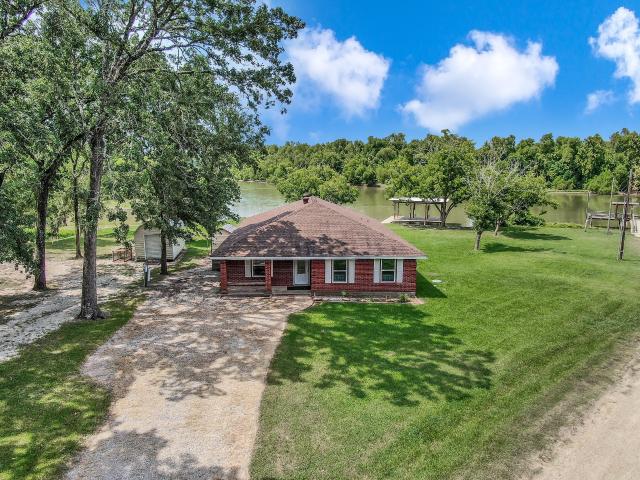 361 S Lakeside Dr, Huntsville, TX 77320 | MLS #51208