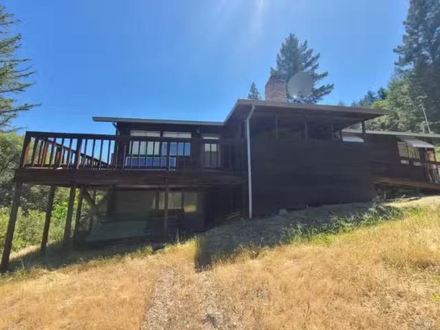 3620 EEL RIVER RANCH RD, COVELO, CA 95428