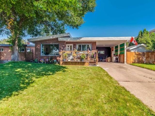 362 7 Street Nw, Medicine Hat, AB, T1A 6N6 house for sale | Listing ID A2340 | Royal LePage