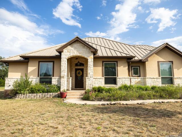 362 Coneflower Dr, Spring Branch, TX 78070 | MLS #1931