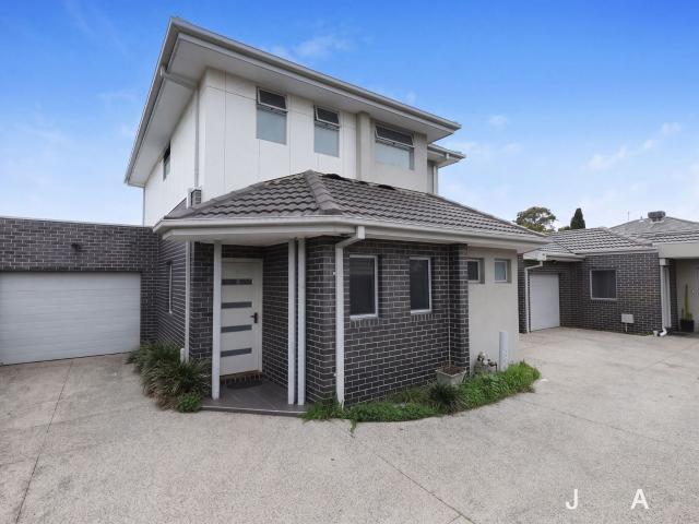 3/62 Blenheim Road, Newport | Jas Stephens
