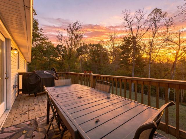 362 Hundley Ln