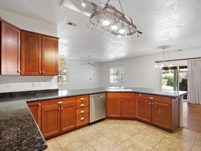 3634 N Jackie St, Visalia, CA 93291 | MLS #646774