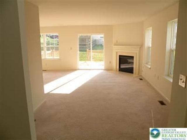3634 Clauss Drive, Lower Macungie Twp, US, PA