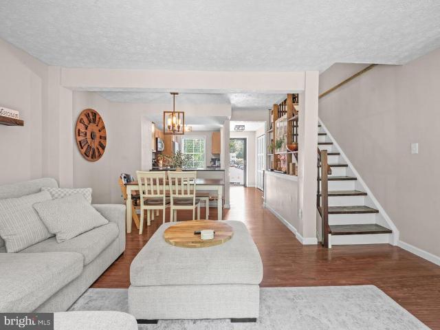 3634 Robin Air Court