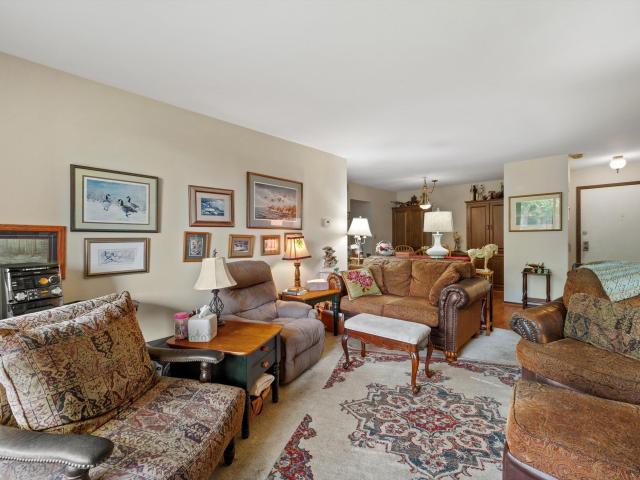 3635 N Tucker Pl, Unit 206
