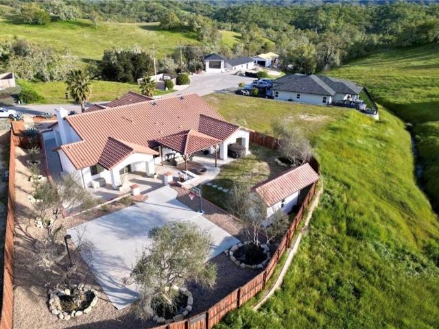 3635 Lakeside Village