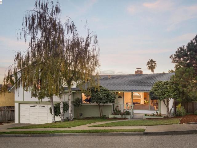 3636 Arcadian Dr