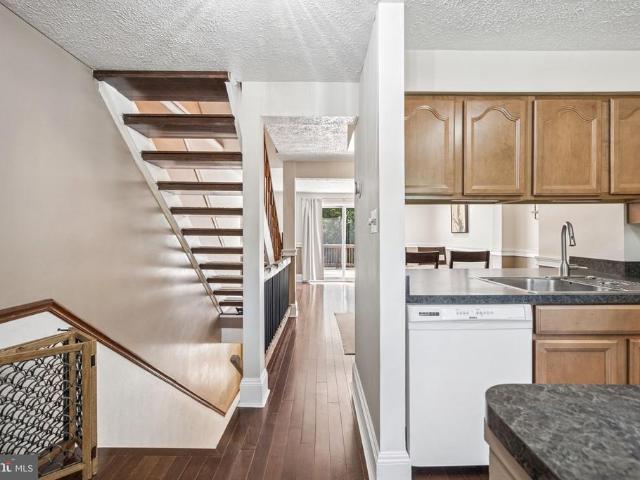 3636 Saltwood Glen