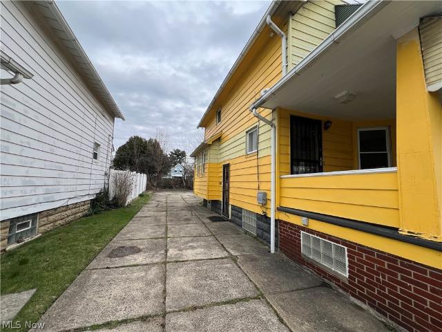 3637 E 104th Street