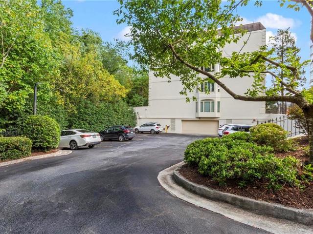 3638 Peachtree Road NE 306