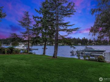 3639 Hunts Point Road, Hunts Point, US, WA
