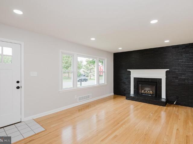 363 Catherine Street
