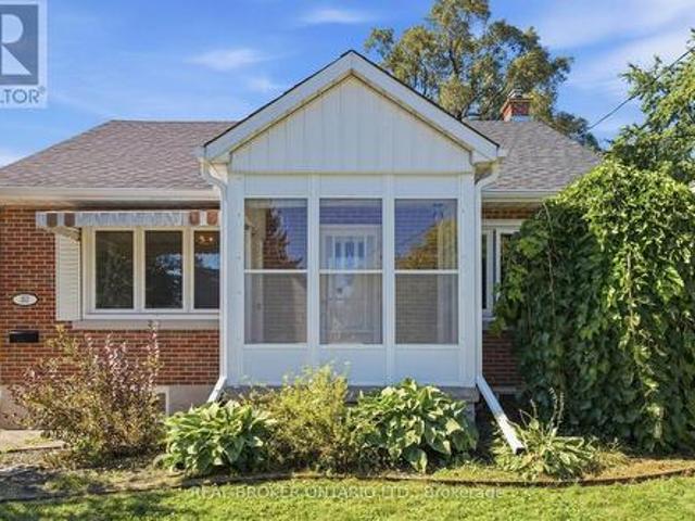 363 Lawrence Avenue, Kitchener, ON, N2M 1Y7 house for sale | Listing ID X13838 | Royal LePage