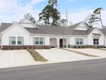 363 MORRIS AVE, OPELIKA, AL 36801