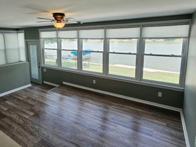 363 W Lakeview Drive