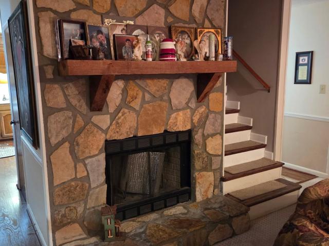 3648 Mcintosh Road