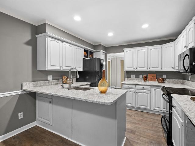 3648 Woodcliff Drive