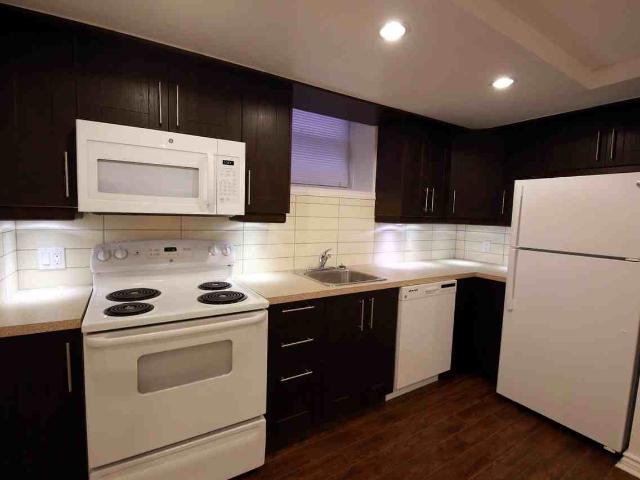 3649 Durocher 2 Bedroom Apartment for Rent at 3649 Rue Durocher, Montréal, QC H2X 2E9 Milton Parc