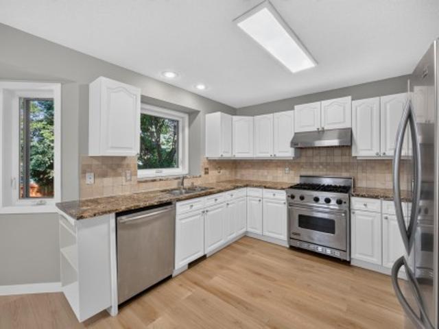 3640 31 Street Nw, Edmonton, AB, T6T 1G8 house for sale | Listing ID E4504 | Royal LePage