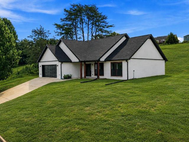 3641 Atala Trail