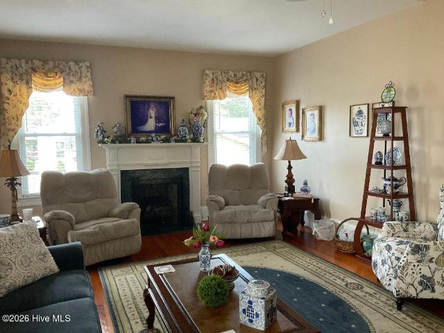 3643 N Main Street