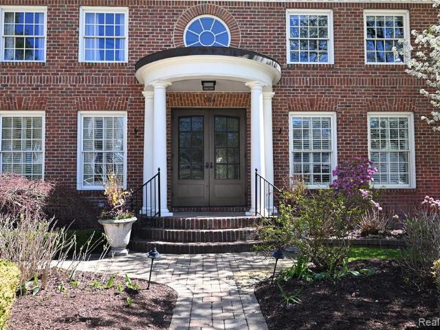 364 Chesterfield Avenue