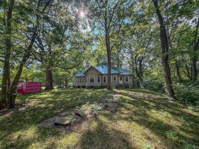 364 E Franklin Street