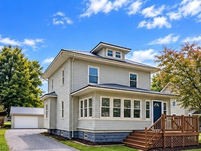 364 E Main St, Gnadenhutten, OH 44629
