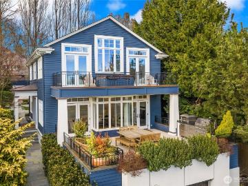 364 Highland Dr, Seattle, WA 98109 | MLS #2497