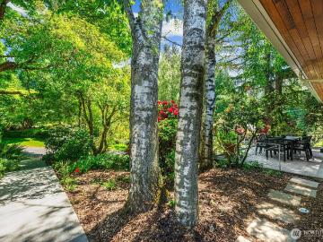 3651 Perkins Lane W