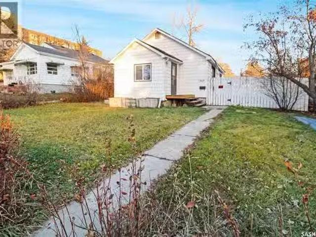 365 3Rd Avenue Ne, Swift Current, SK, S9H 2G8 house for sale.