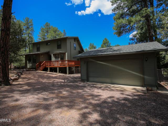 3664 n mistletoe drive