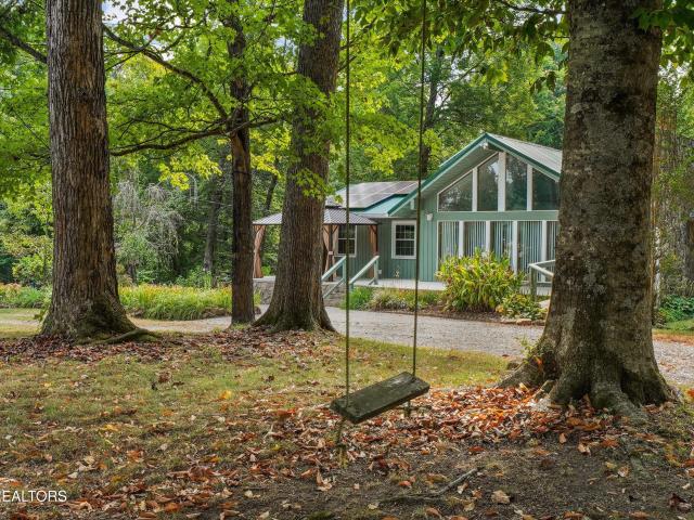3668 Camelot Drive