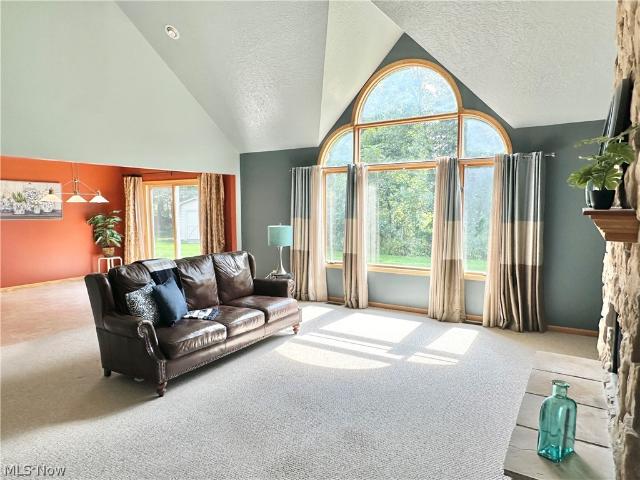 3663 Cranberry Hill