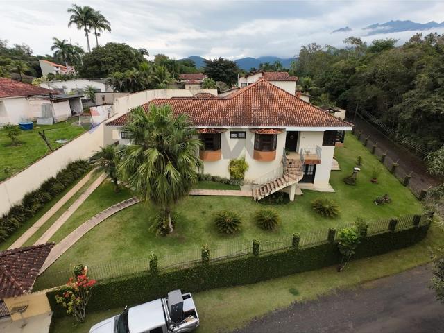 366.00 M² Casa Alugar, 5 Dormitórios localizado em Rua Palladio, 51, Jardim Martinelli, Itatiaia, Rio de Janeiro, 27580000 | Brasil