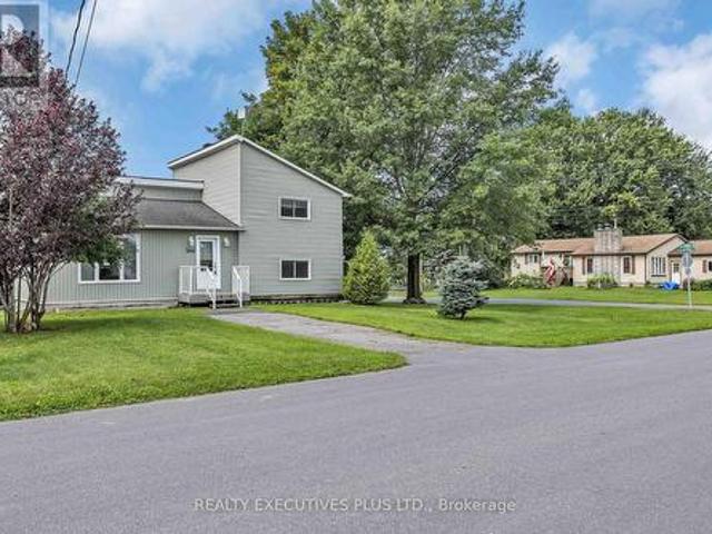 366 Charron Street, Clarence Rockland, ON, K4K 1B2 house for sale | Listing ID X13633 | Royal LePage