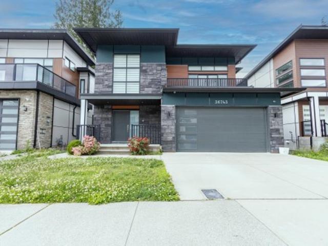 36743 Carl Creek Crescent, Abbotsford, BC, V3G 0H4 house for sale | Listing ID R3151 | Royal LePage