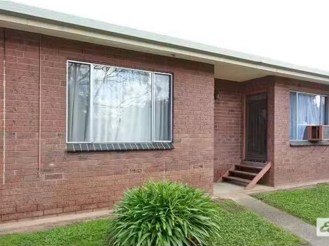 3/674 Wilkinson Street, Albury House for rent Listed by Chloe.