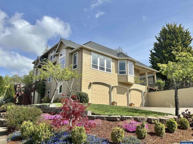 3670 NW Goldfinch Dr, Corvallis, OR 97330